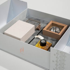 هدية الطِّيــب